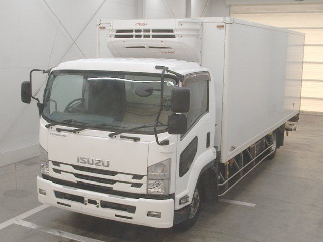 Japan Auction Vehicles 10 2017 Isuzu Forward Refrigerated and frozen trucks auction photo