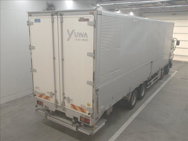 2015 Isuzu Wing auction photo 2