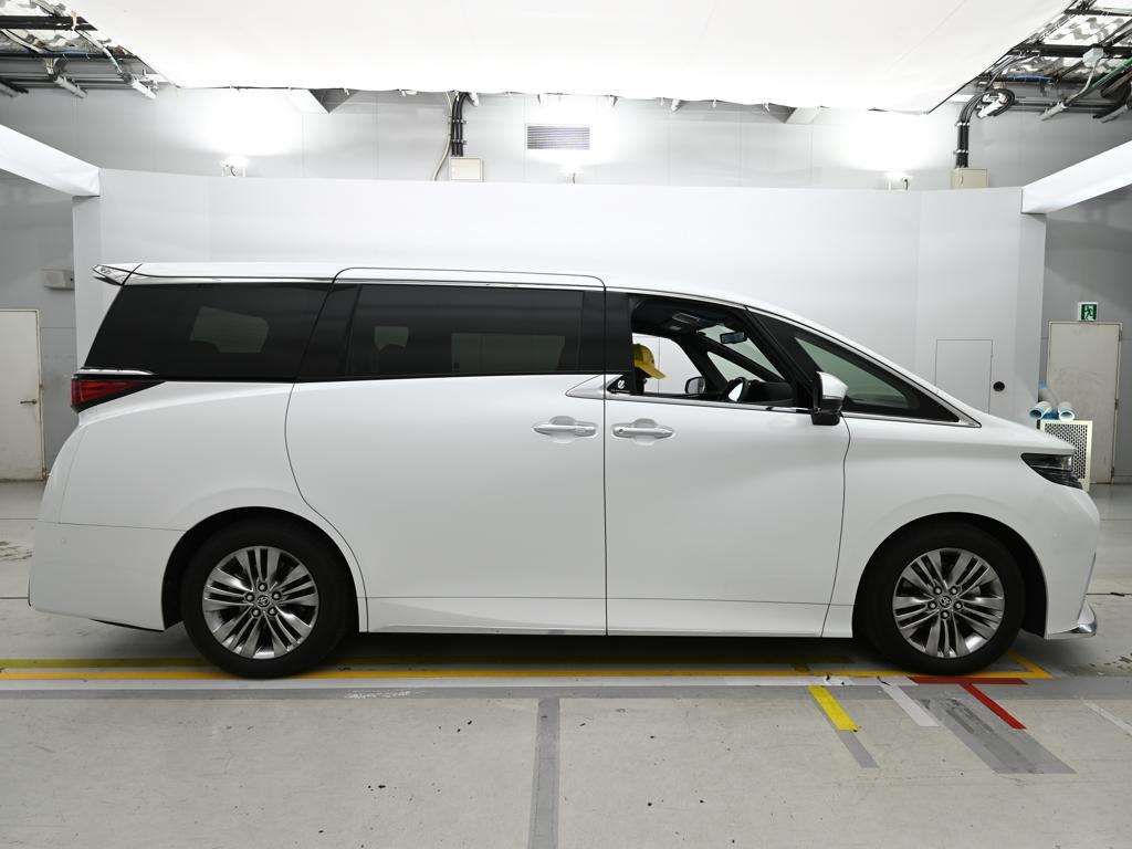2025 Toyota Alphard Z auction photo 3