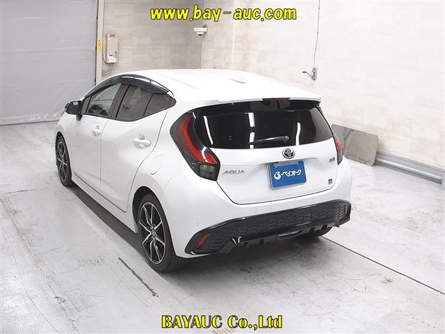 2023 Toyota Aqua GR Sport auction photo 2