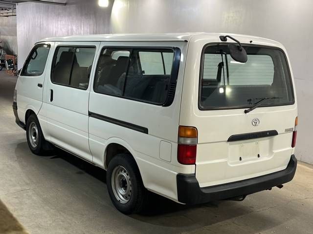 2002 Toyota Hiace Deluxe Long auction photo 3