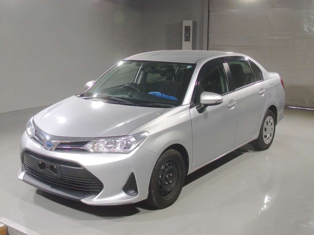Japan Auction Vehicles 4 2021 Toyota Corolla Axio ハイブリッド EX auction photo