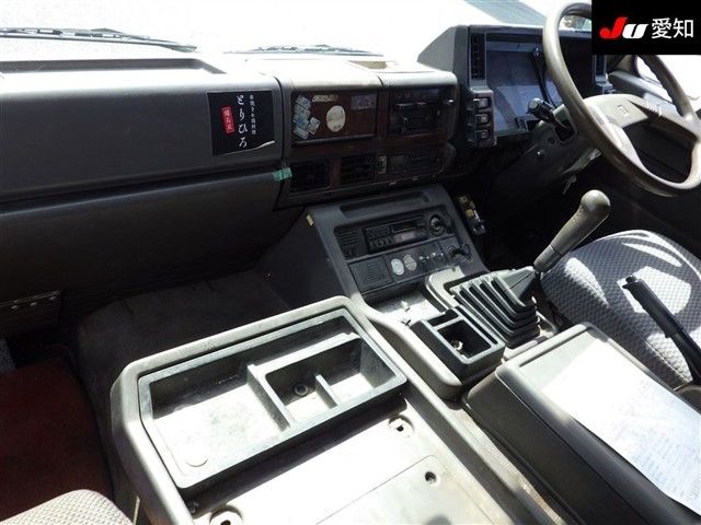 1994 Isuzu Dump truck 9.5t auction photo 3