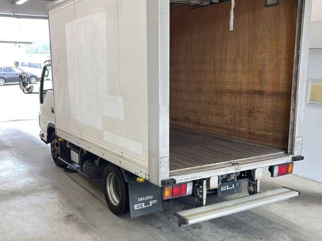 2018 Isuzu Elf * auction photo 5