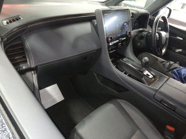 2024 Toyota Alphard Z 4WD auction photo 3