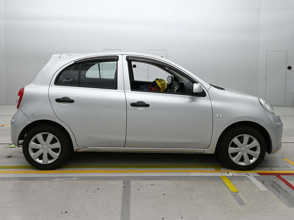 2013 Nissan March 12S Vパッケージ auction photo 3