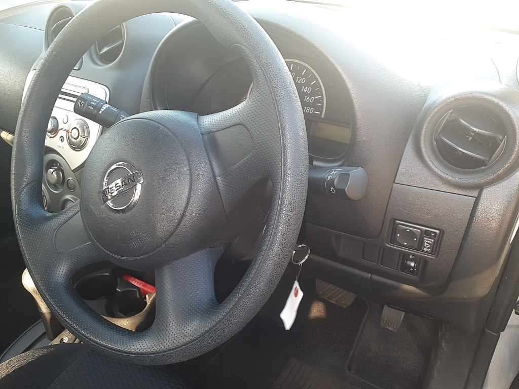 2013 Nissan March 12S Vパッケージ auction photo 9