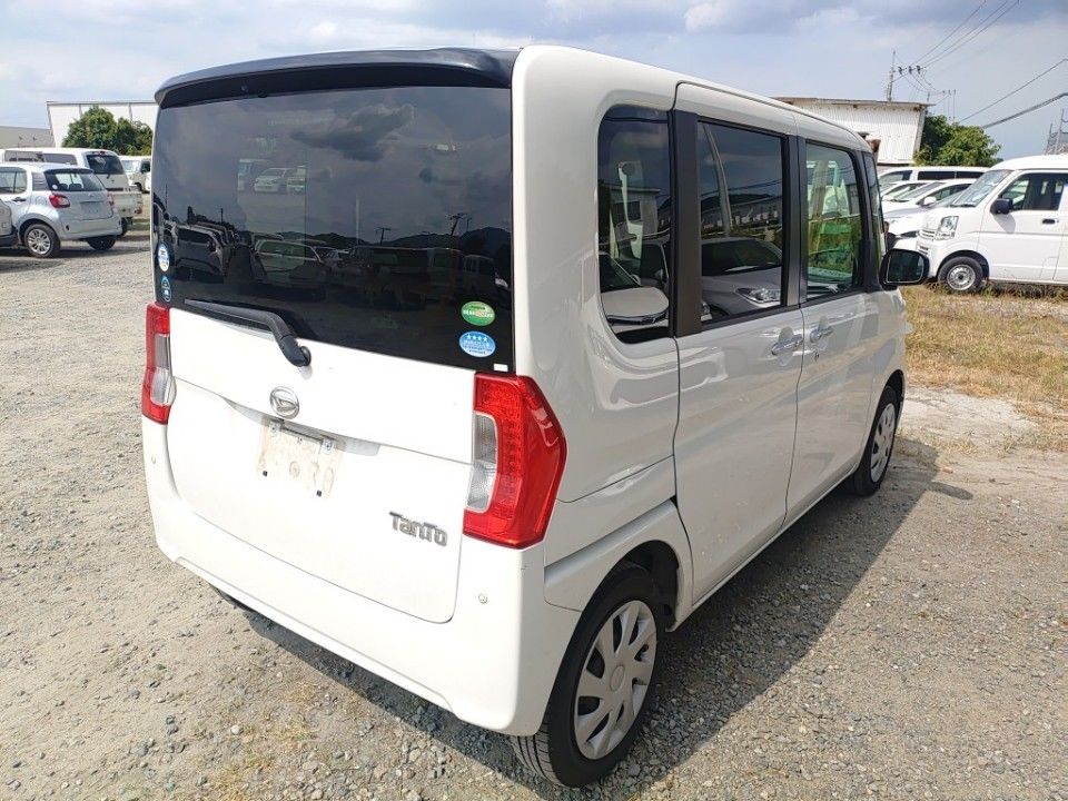 2015 Daihatsu Tanto auction photo 2