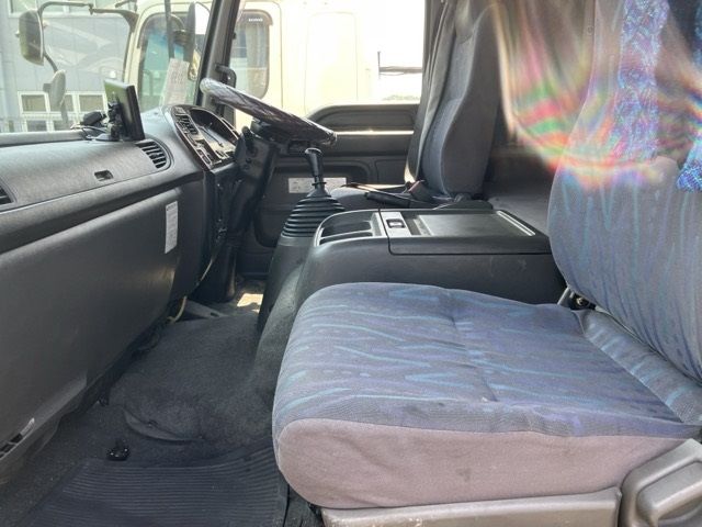 2005 Isuzu Forward アルミウイング auction photo 5