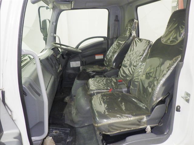 2019 Isuzu Forward クレーン付 auction photo 8