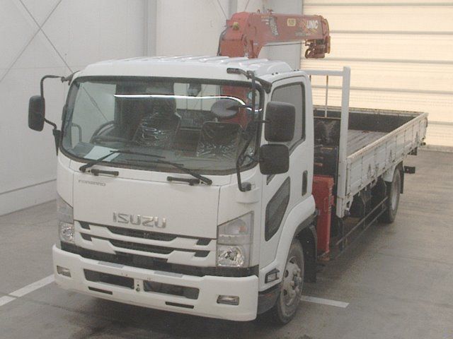 Japan Auction Vehicles 10 2019 Isuzu Forward クレーン付 auction photo