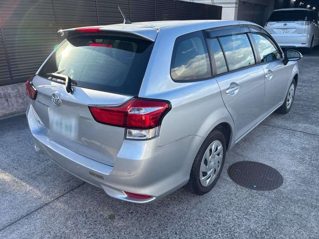 2023 Toyota Corolla Fielder EX auction photo 2