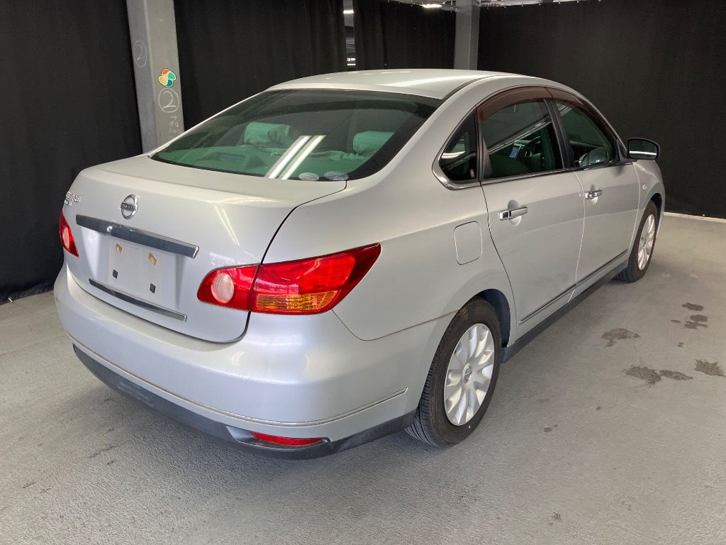 2009 Nissan ブルーバードシルフィ 20M auction photo 4
