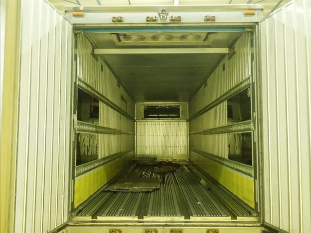 2016 Mitsubishi Fuso Refrigerated and frozen trucks auction photo 4