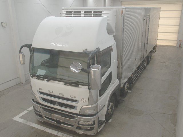 Japan Auction Vehicles 10 2016 Mitsubishi Fuso Refrigerated and frozen trucks auction photo