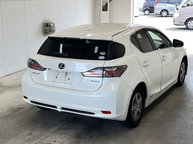 2011 Lexus CT200h auction photo 3