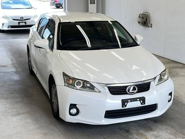 2011 Lexus CT200h auction photo 4