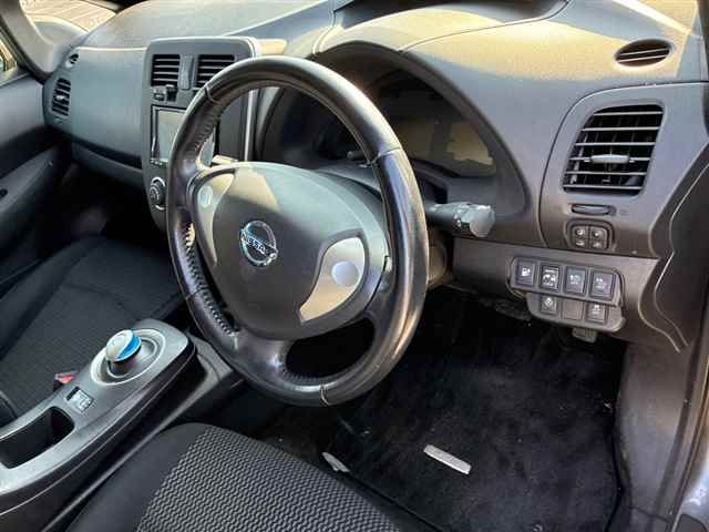 2014 Nissan Leaf S auction photo 3