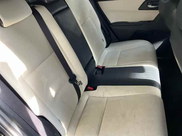 2018 Toyota オーリスハイブリッド ハイブリッドGパッケージ auction photo 8