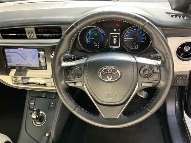 2018 Toyota オーリスハイブリッド ハイブリッドGパッケージ auction photo 3