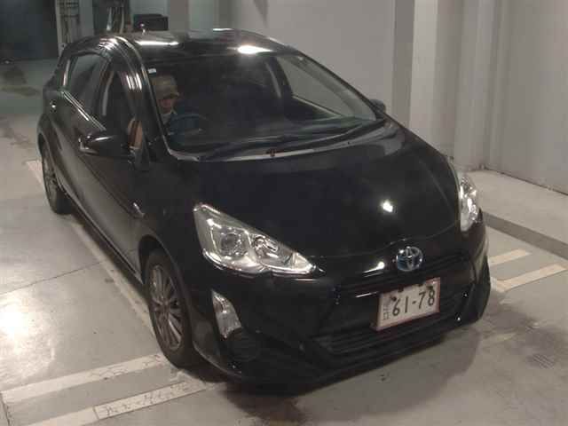 Japan Auction Vehicles 12 2015 Toyota Aqua S auction photo