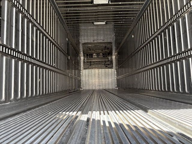 2013 Isuzu Giga レイゾウレイトウ auction photo 18