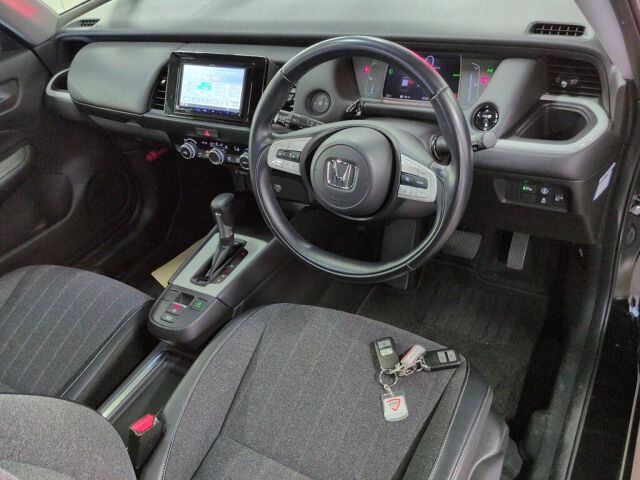 2022 Honda Fit EHEVホーム auction photo 3