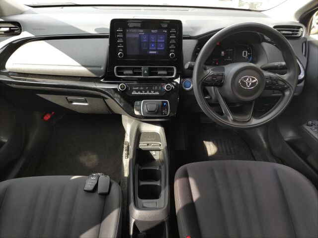 2022 Toyota Aqua X auction photo 3