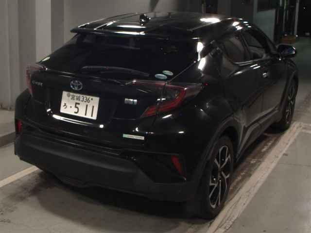 2017 Toyota C-HR G LEDエディション auction photo 5
