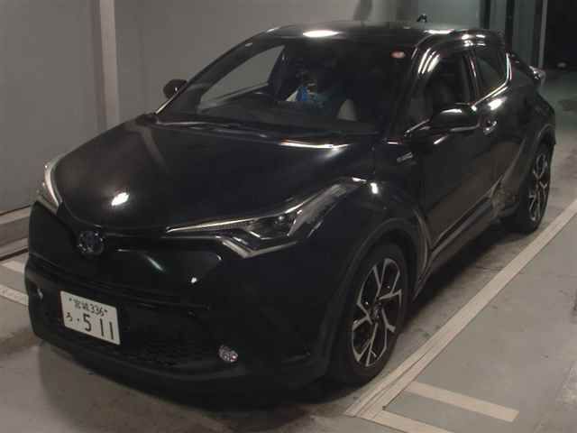 2017 Toyota C-HR G LEDエディション auction photo 4