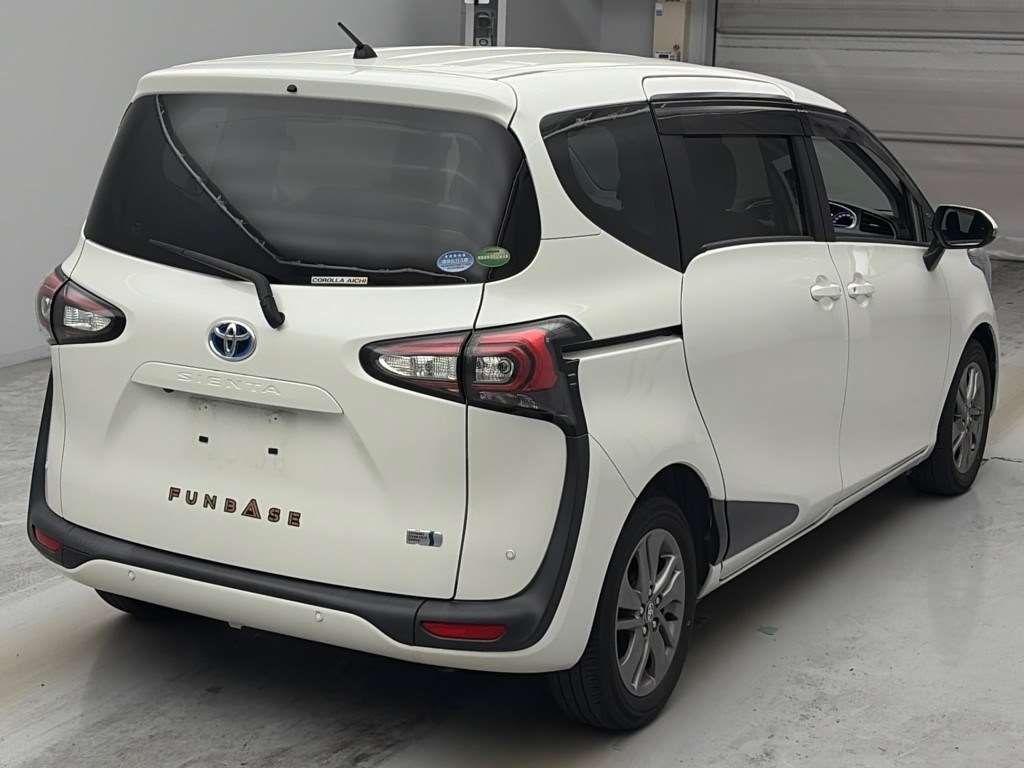 2020 Toyota Sienta HVファンベースGセーフティーED auction photo 2