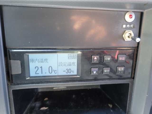 2016 Isuzu Elf 1.5t refrigerated/freezer truck -30°C auction photo 8