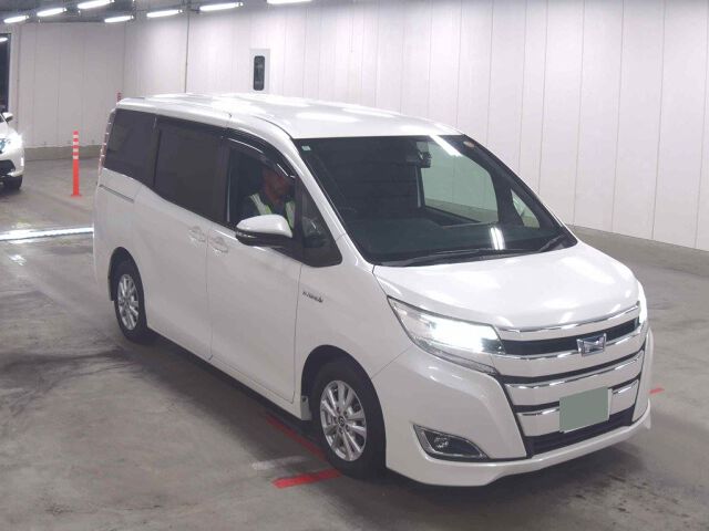 2018 Toyota Noah HV G Japan auction vehicle