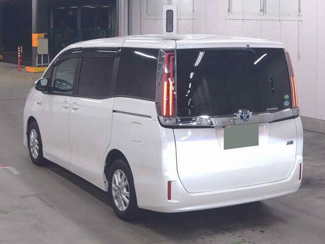 2018 Toyota Noah HV G auction photo 2