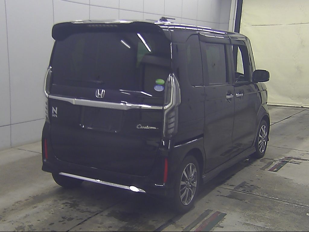 2021 Honda N-BOX カスタムL auction photo 2