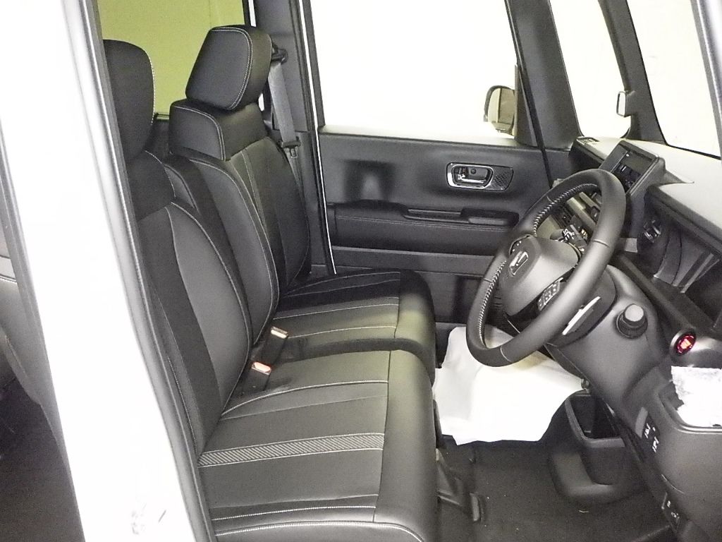 2026 Honda N-BOX Custom Turbo Coordinate Style auction photo 6