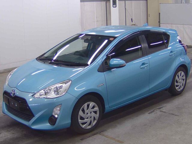 2015 Toyota Aqua S auction photo 4