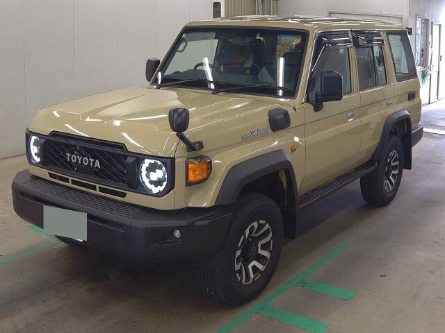 2025 Toyota Land Cruiser 70 AX 4WD auction photo 4