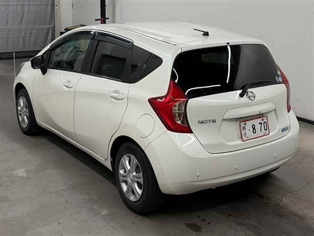 2015 Nissan Note X DIG-S auction photo 2