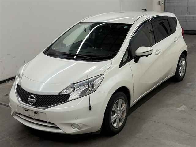 2015 Nissan Note X DIG-S auction photo 4