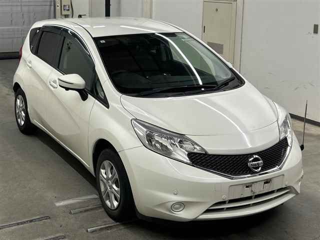 Japan Auction Vehicles 10 2015 Nissan Note X DIG-S auction photo