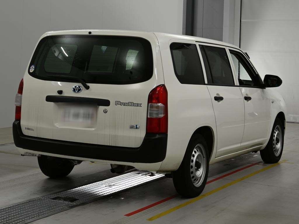 2022 Toyota Probox ハイブリッドDX コンフォート auction photo 2