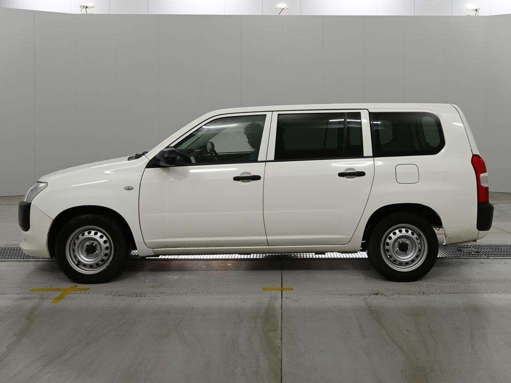 2022 Toyota Probox ハイブリッドDX コンフォート auction photo 4