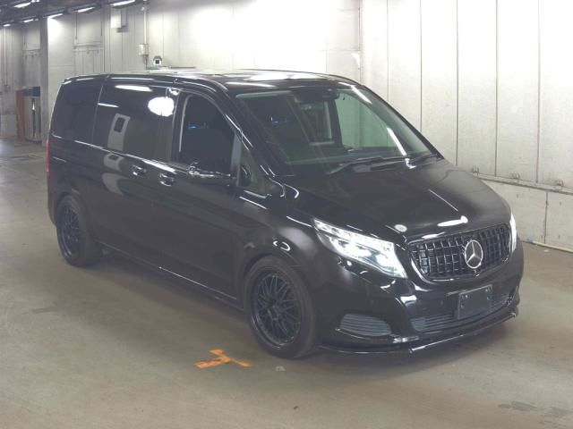 Japan Auction Vehicles 5 2017 Mercedes-Benz V 220d auction photo