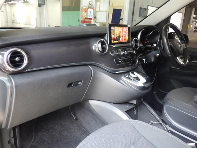 2017 Mercedes-Benz V 220d auction photo 2