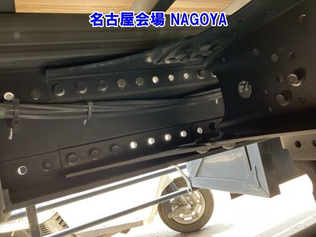 2018 Hino Profia ホロウイング auction photo 17