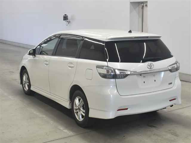 2017 Toyota Wish 1.8S auction photo 2