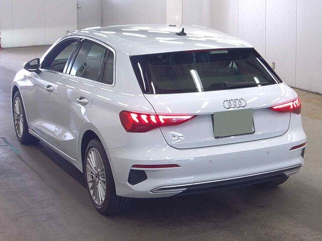 2024 Audi A3 スポB30TFSIアド auction photo 2
