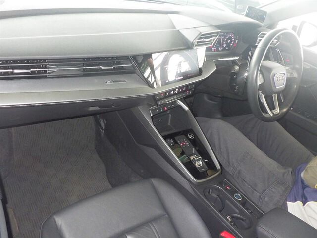 2024 Audi A3 スポB30TFSIアド auction photo 3
