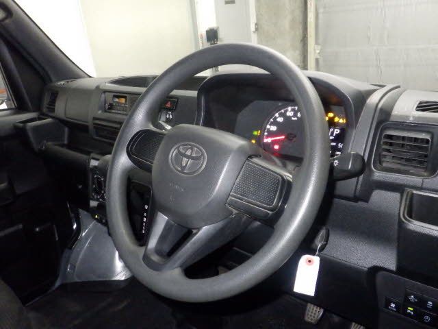2022 Toyota ピクシスV 4WD Deluxe auction photo 3